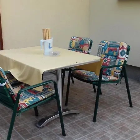 Klimatisiertes In Buekfuerdoe Mit Garten Casa vacanze *